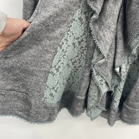 Ryu Sweater Cardigan Womens Medium Gray Long Sleeve Ruffle Drape Lace ModCloth‎ - Picture 6 of 13